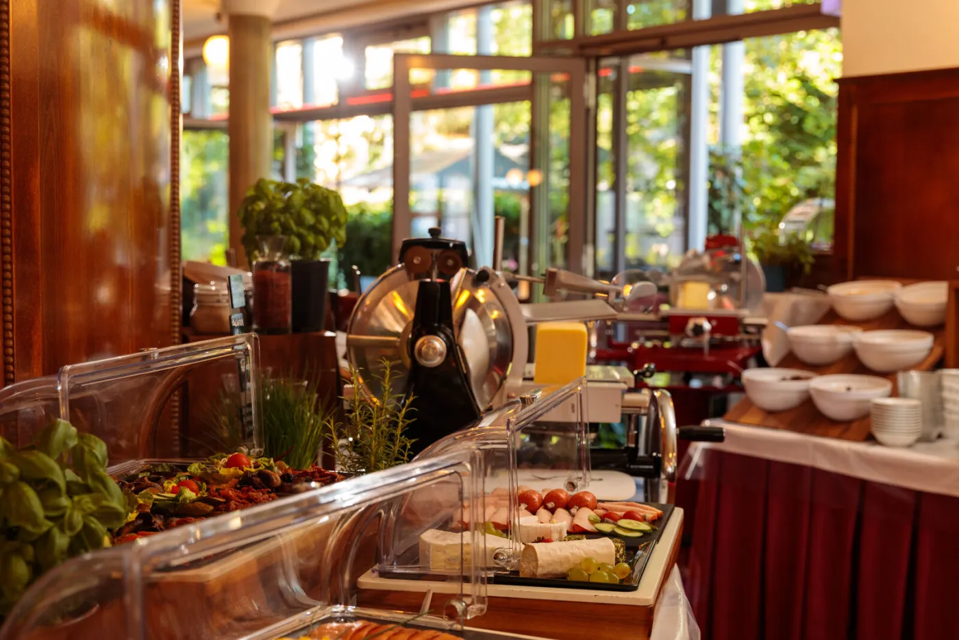 Großer Frühstücksbrunch im Wiener am Luisenplatz