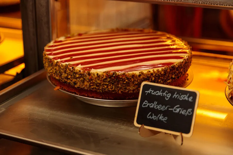 Frische Torte aus der eigenen Cake-Manufaktur